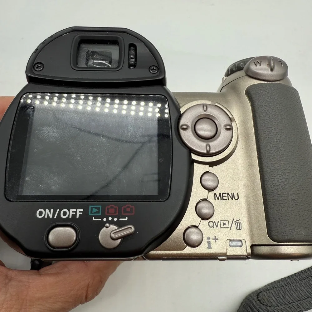 Konica Minolta DiMAGE Z6 Digital Camera GT 35-420mm f/2.8-4.5 AS N13656‎ tested